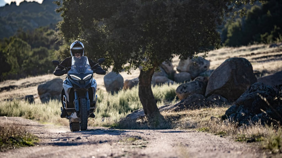 τα καλύτερα καλοκαιρινά μπουφάν μηχανής για adventure τουριστική χρήση